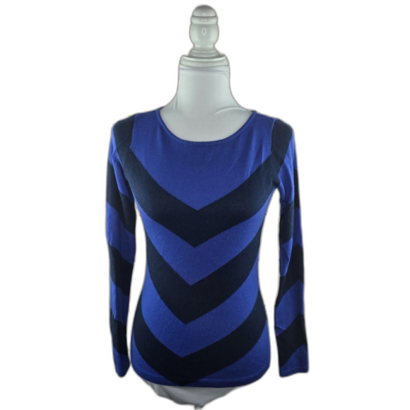 C.Wonder Blue Navy Blue Chevron Striped 100% Merino Wool Lightweight Sweater XS - Picture 7 of 8